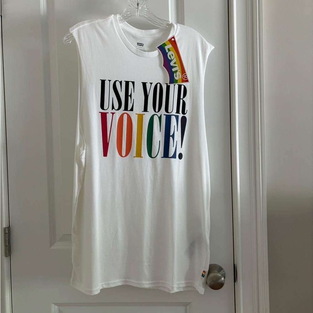 NWT Mens Levi’s Pride Tank Top Shirt Sleeveless White Sz L